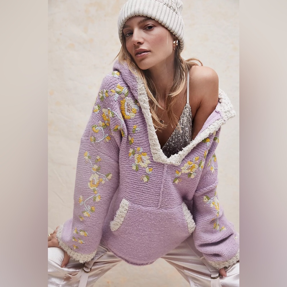 NWOT FREE PEOPLE Buttercup Pullover